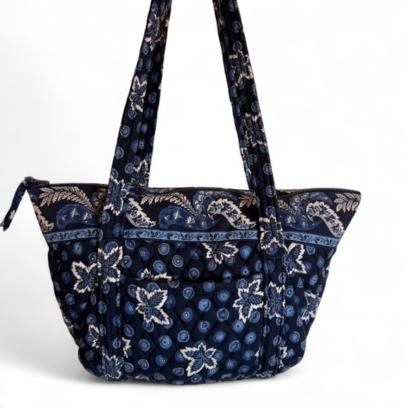 Vera Bradley Handbags - Vera Bradley Tote Bag